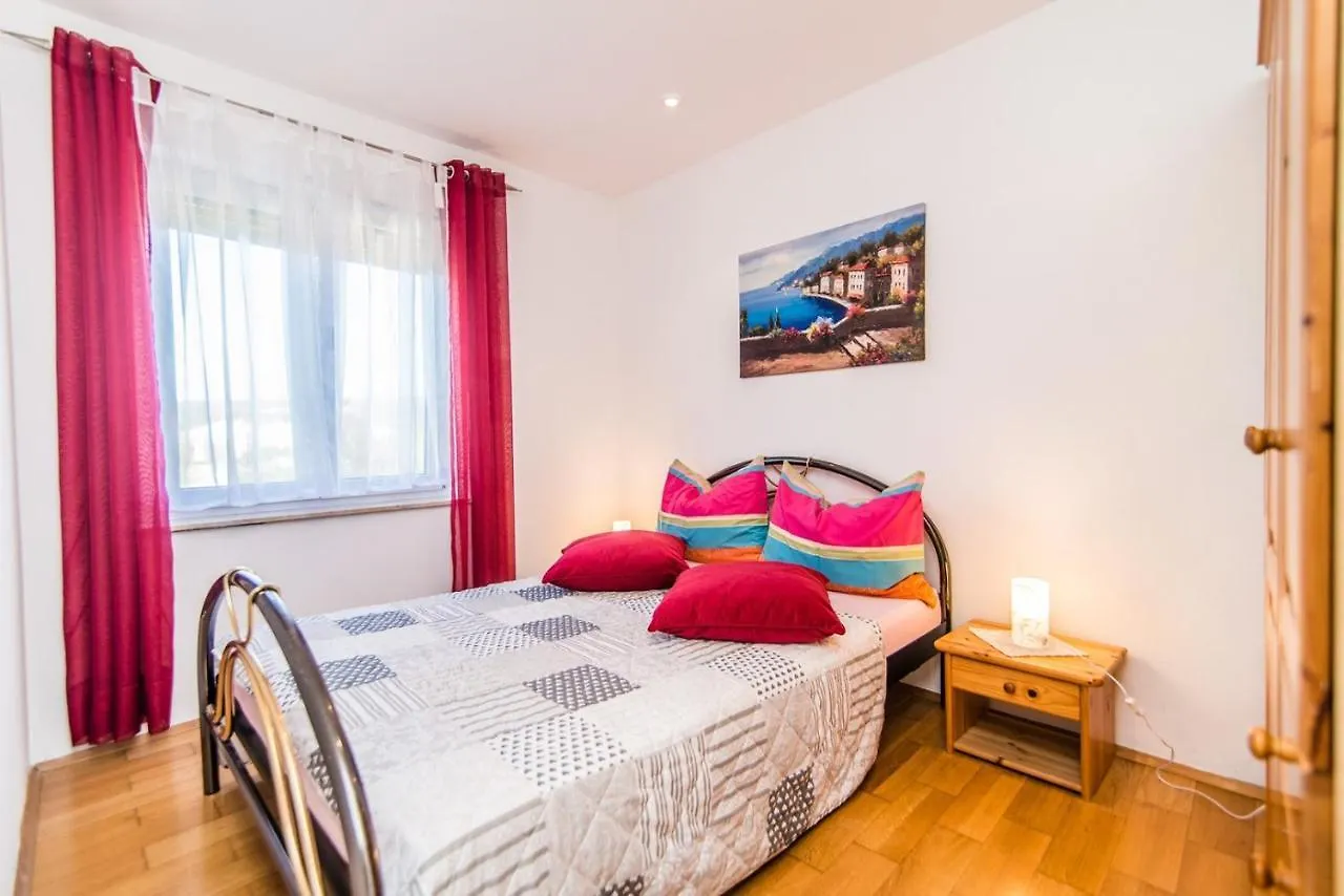 Apartments Ljubica Malinska Guest house